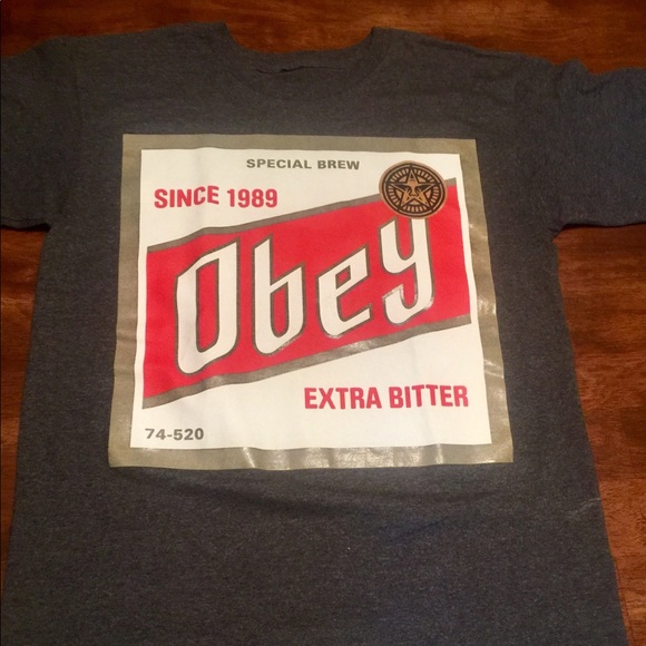 Obey t-shirt - Picture 2 of 3